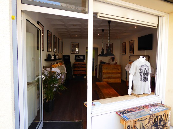 NeonObscur_Jacker_Strip_Show_003