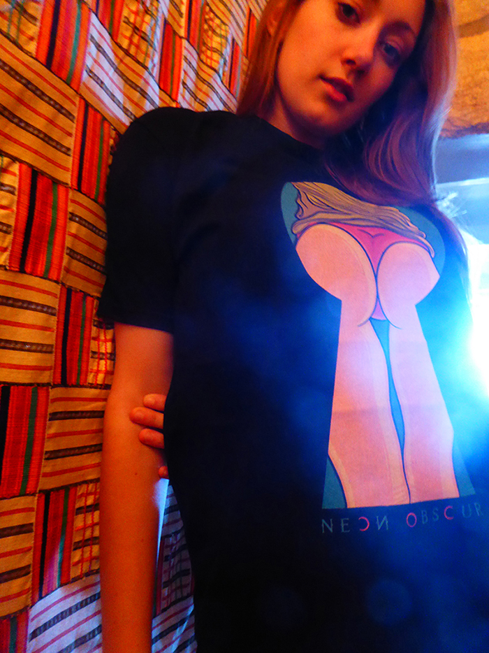 02_neon_obscur_keyhole_01