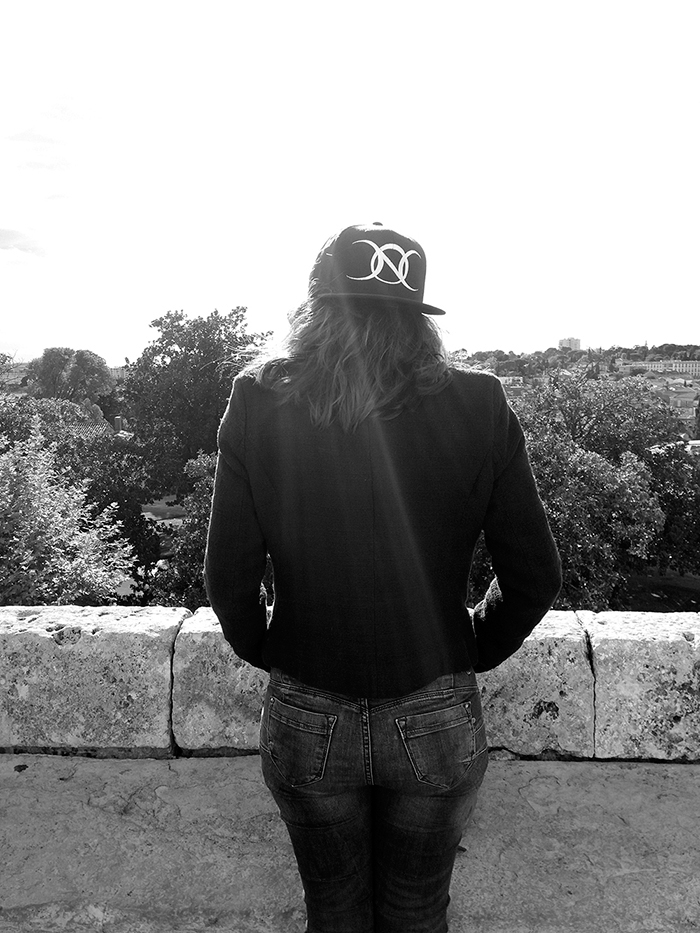 06_neon_obscur_cap_01