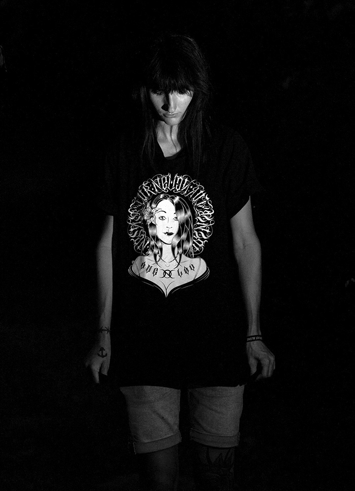 04_neon_obscur_merch_shop